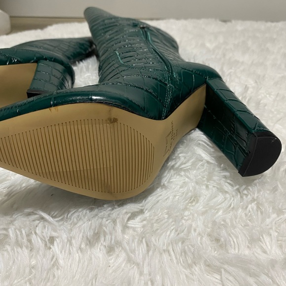 MARC FISHER Giancarlo Knee High Boot In Dark Green 300 Size 5 NIB - Picture 8 of 16